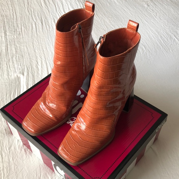 Women's Pascha Block-Heel Dress Booties - Picture 2 of 11